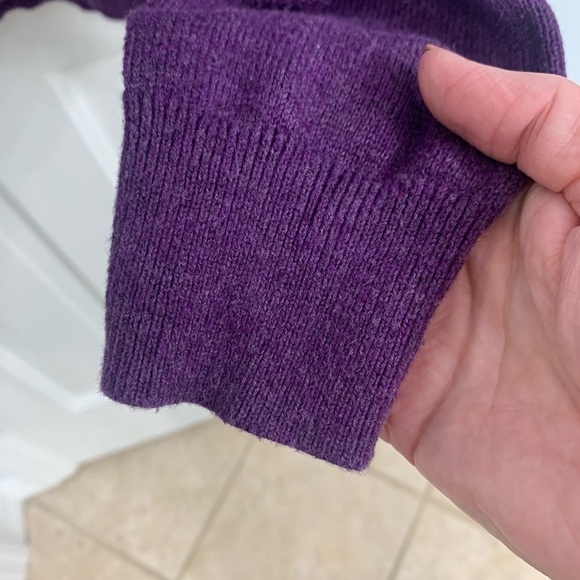 Gorgeous, purple, long sleeve sweater - women’s size Medium. 100% cotton - Picture 5 of 9